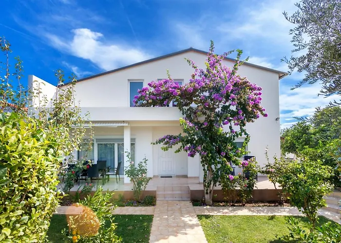 Semesterbostad Davorka Ližnjan