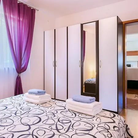 Davorka Holiday home *
