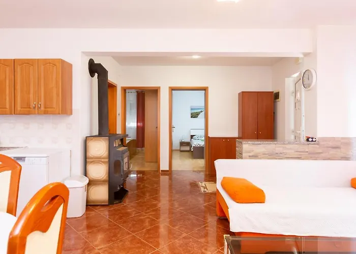 펜션 Davorka Ližnjan